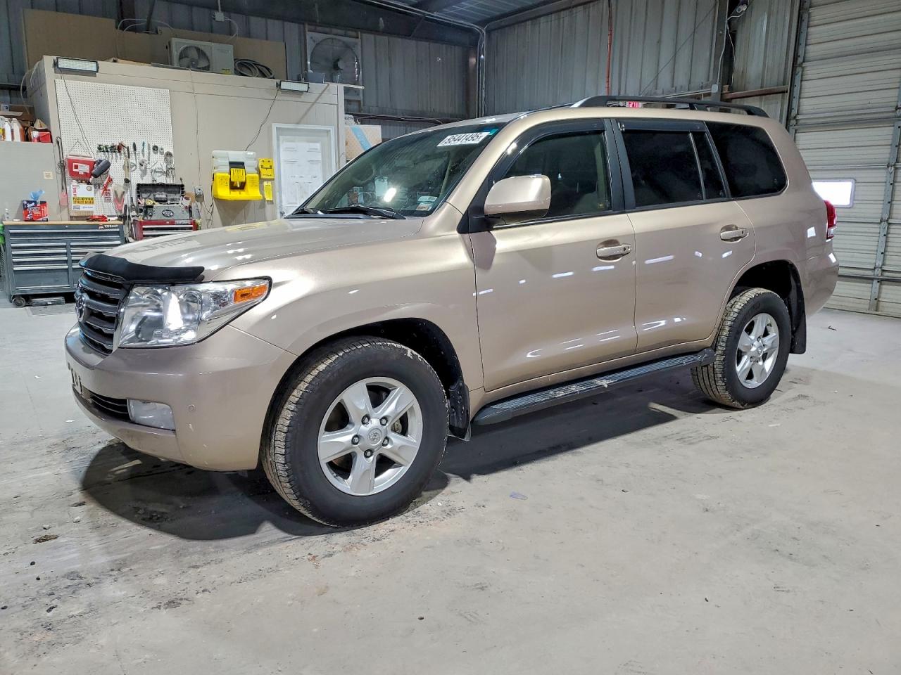 2011 TOYOTA LAND CRUISER