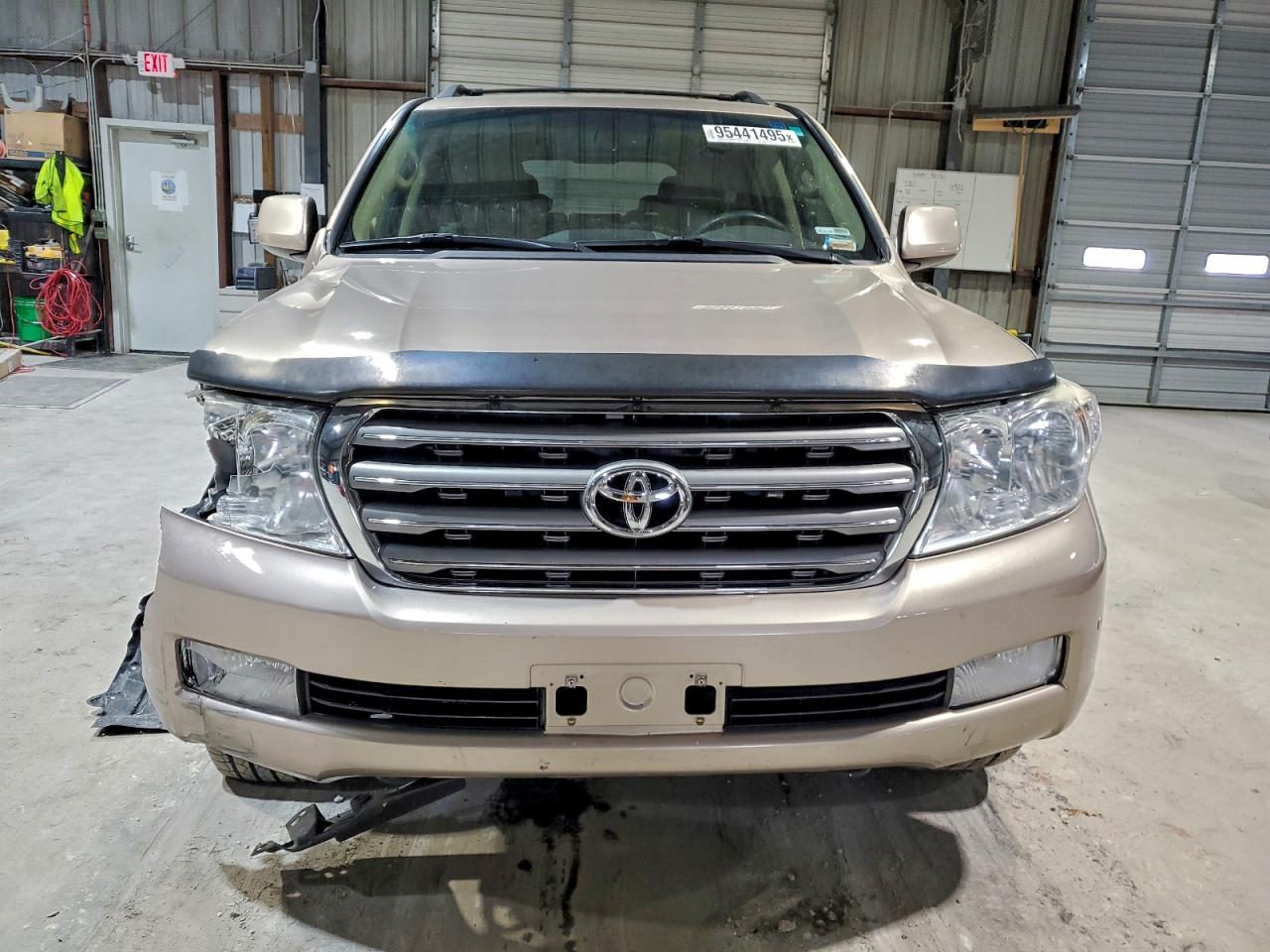 2011 TOYOTA LAND CRUISER photo 5