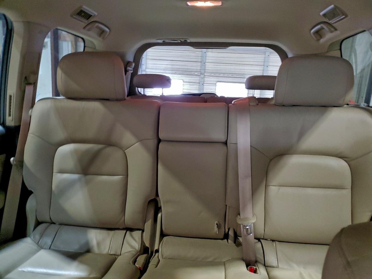 2011 TOYOTA LAND CRUISER photo 10