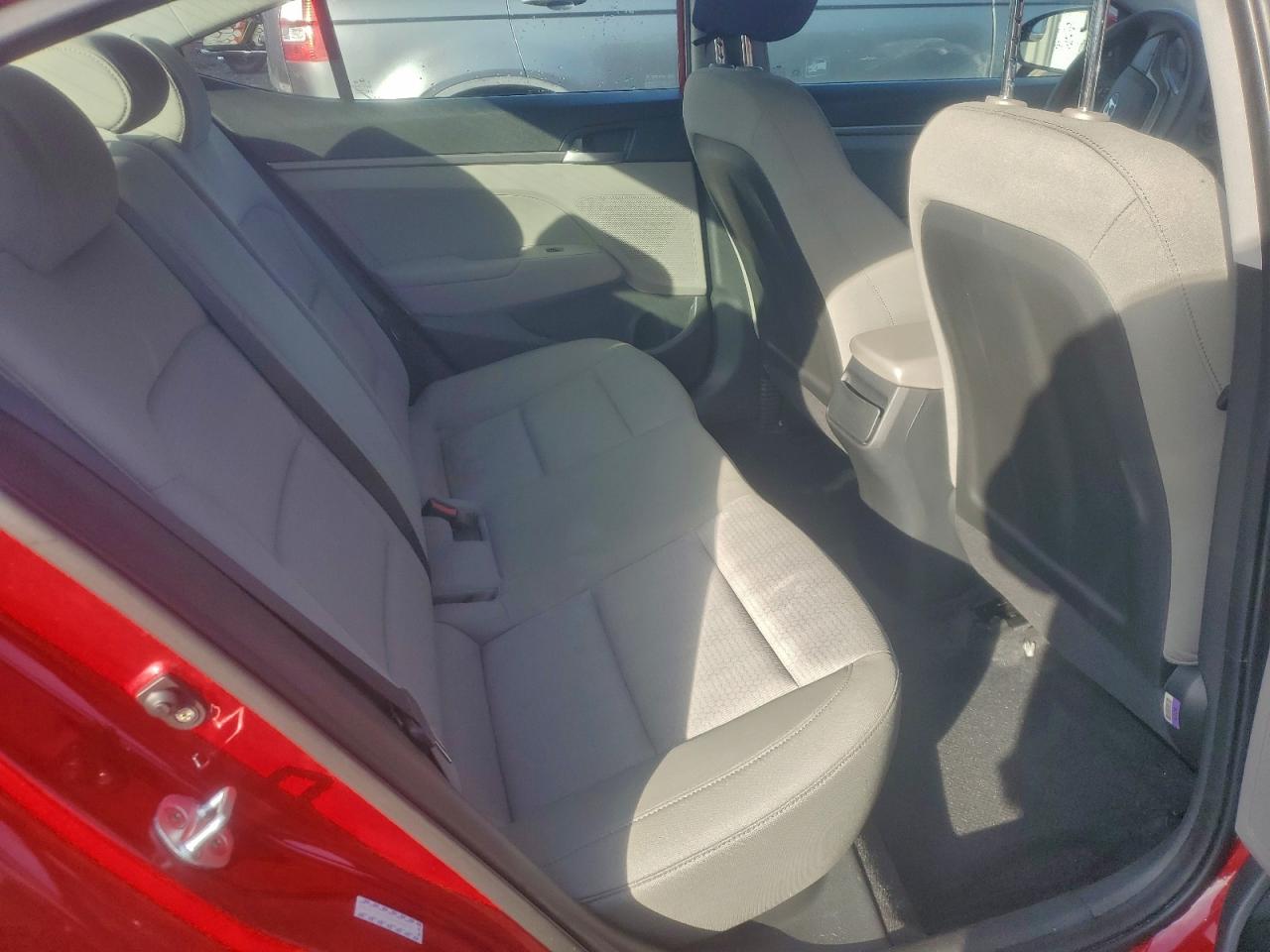 2017 HYUNDAI ELANTRA SE photo 19