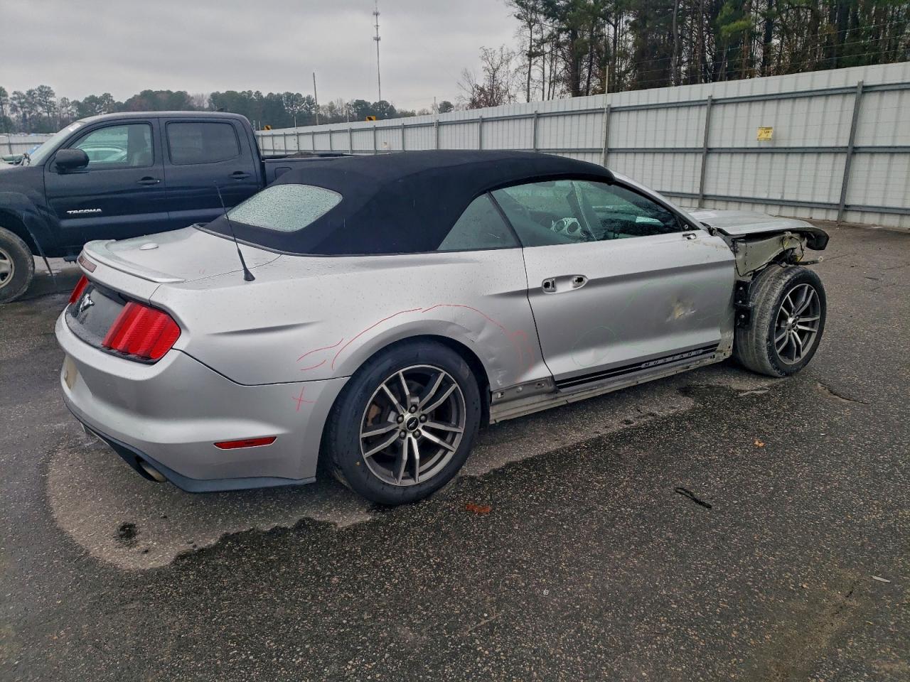 2016 FORD MUSTANG photo 3