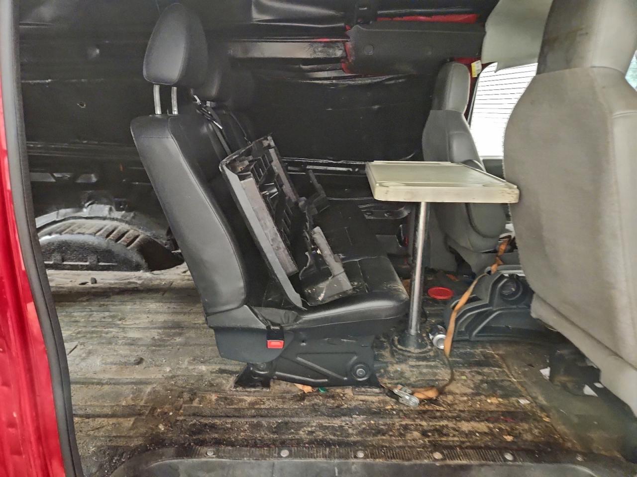 2010 FORD ECONOLINE E350 SUPER DUTY VAN photo 31