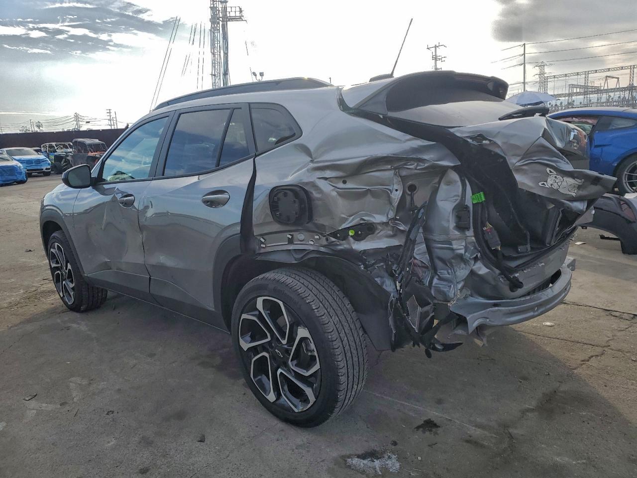 2025 CHEVROLET TRAX 2RS photo 3