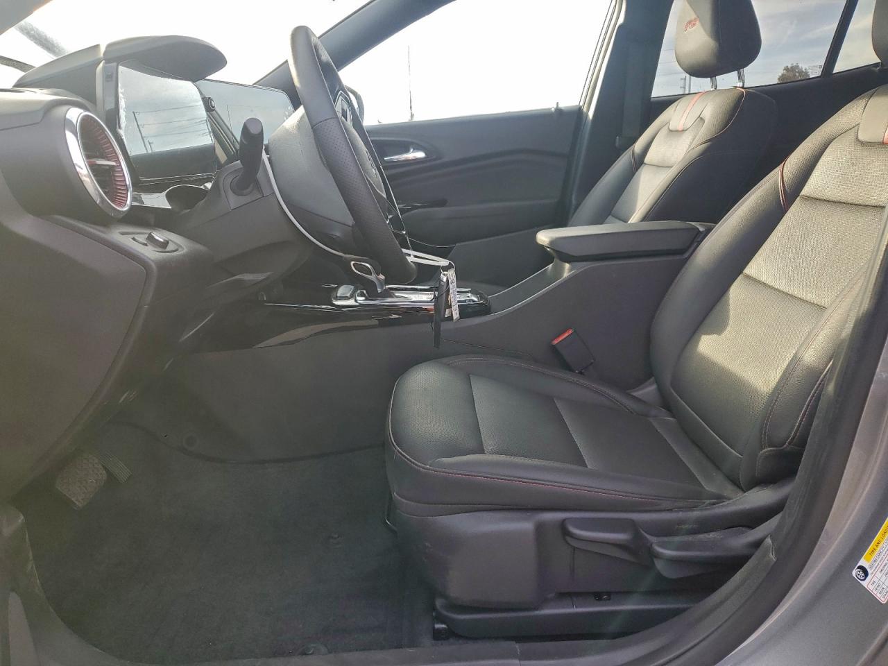 2025 CHEVROLET TRAX 2RS photo 13