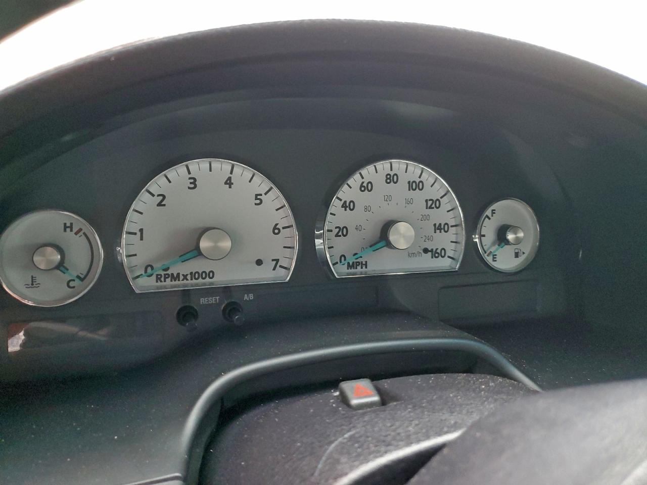 2005 FORD THUNDERBIRD photo 9