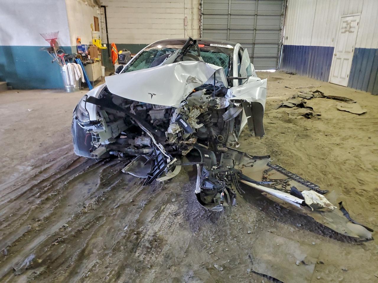 2018 TESLA MODEL 3 photo 5