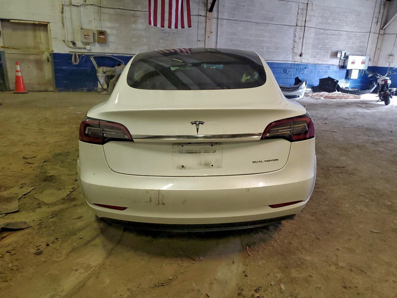 2018 TESLA MODEL 3 photo 6