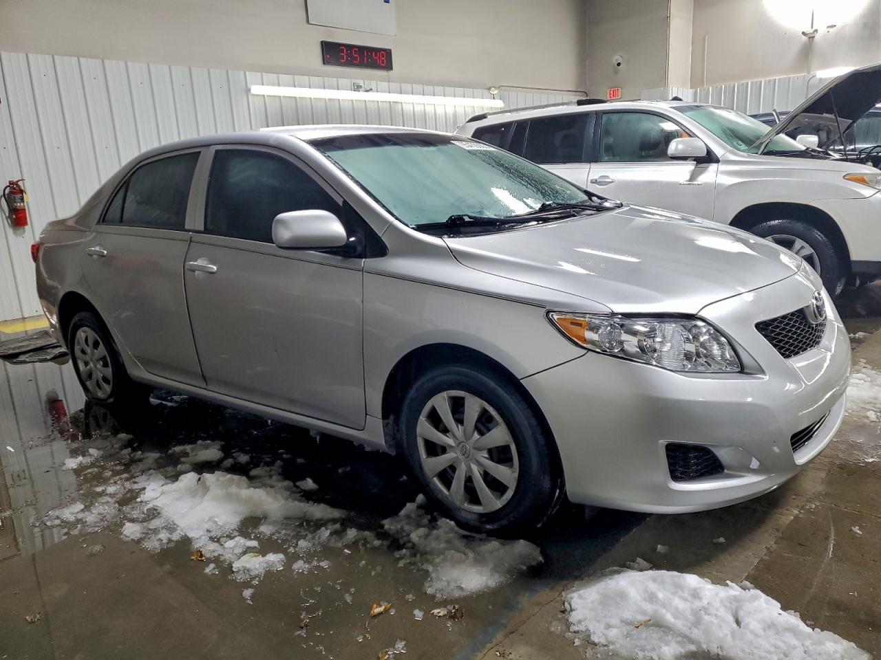 2010 TOYOTA COROLLA LE photo 4