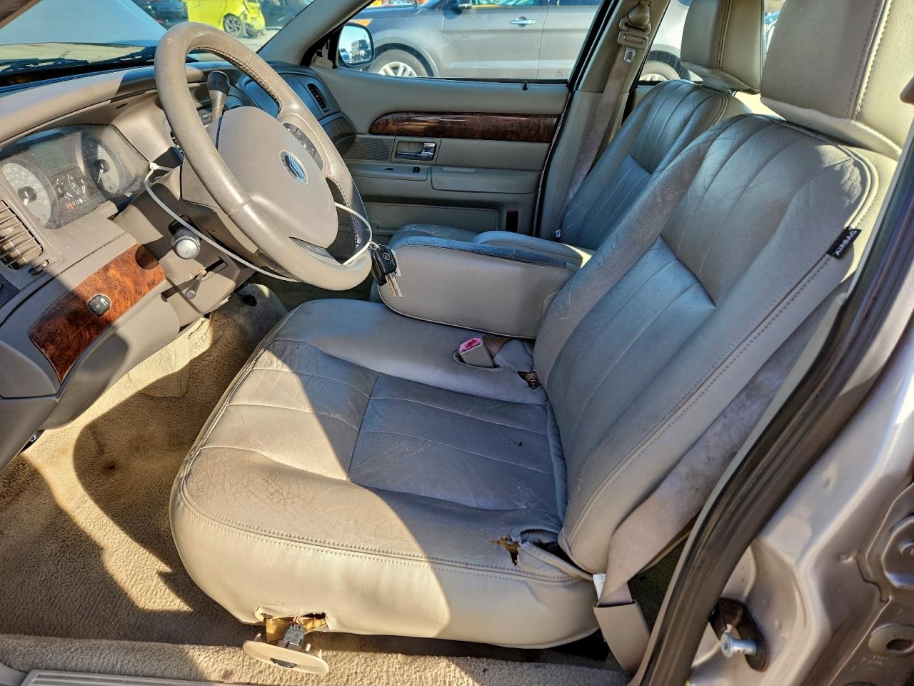 2010 MERCURY GRAND MARQUIS LS photo 7