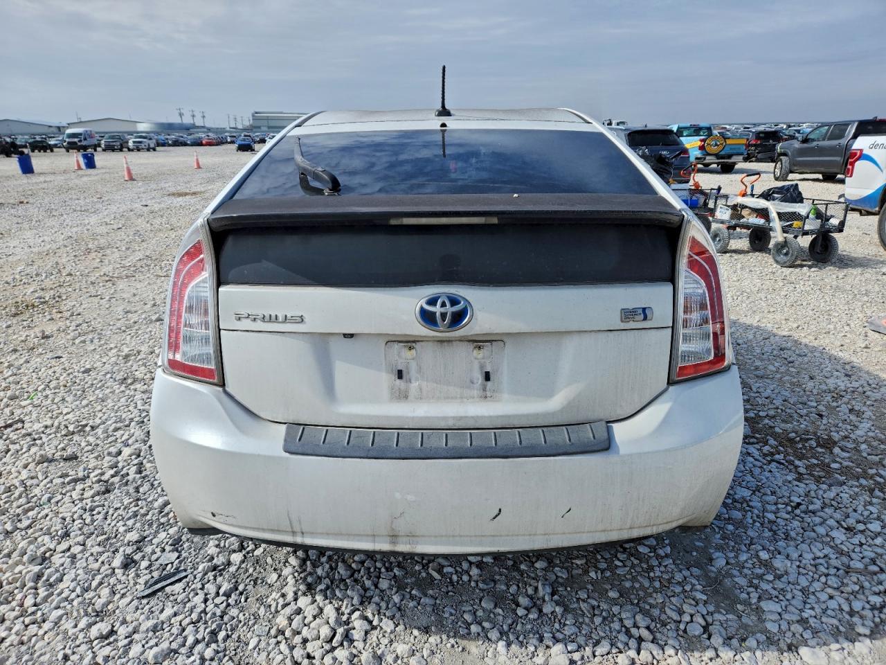 2012 TOYOTA PRIUS THREE photo 6