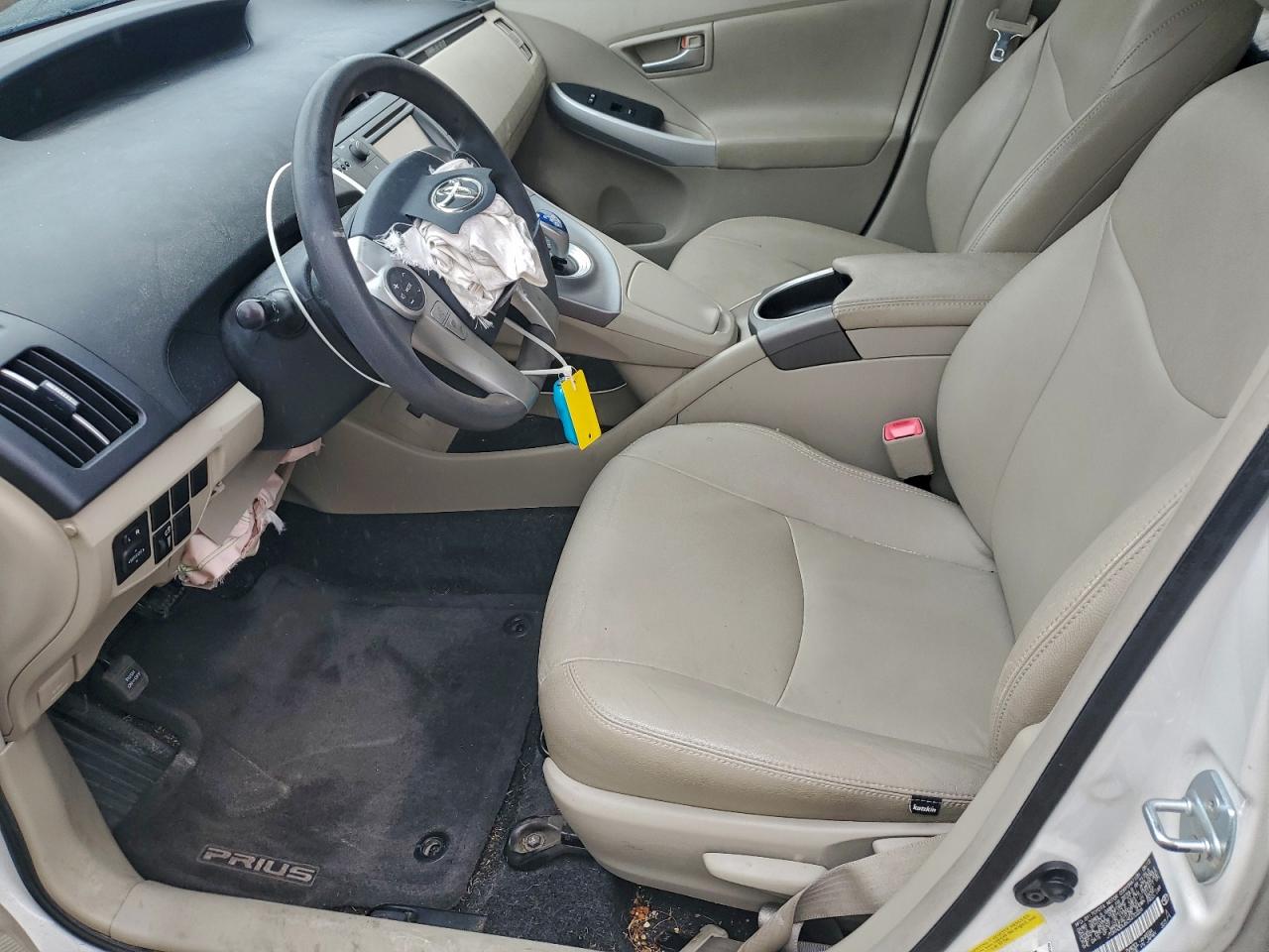 2012 TOYOTA PRIUS THREE photo 7