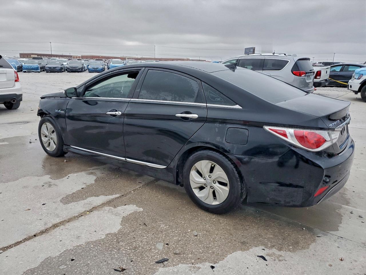 2013 HYUNDAI SONATA HYBRID photo 2