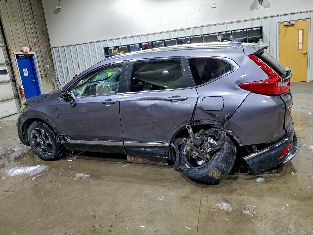 2018 HONDA CR-V TOURING photo 2