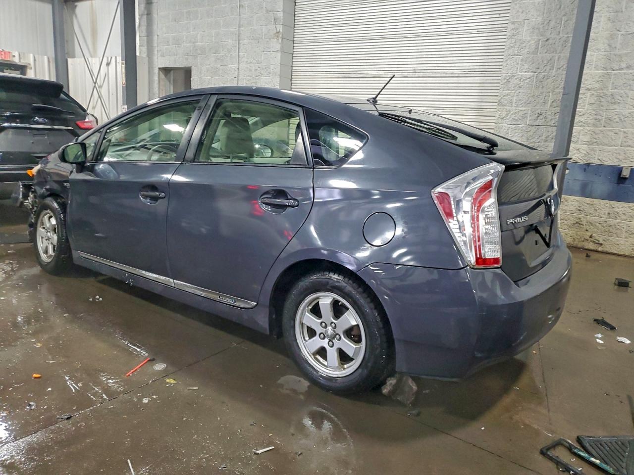 2013 TOYOTA PRIUS TWO photo 2