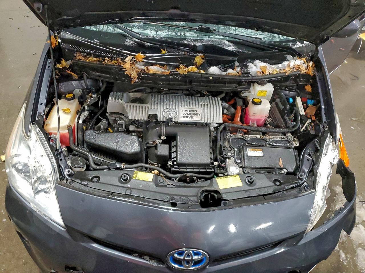 2013 TOYOTA PRIUS TWO photo 12