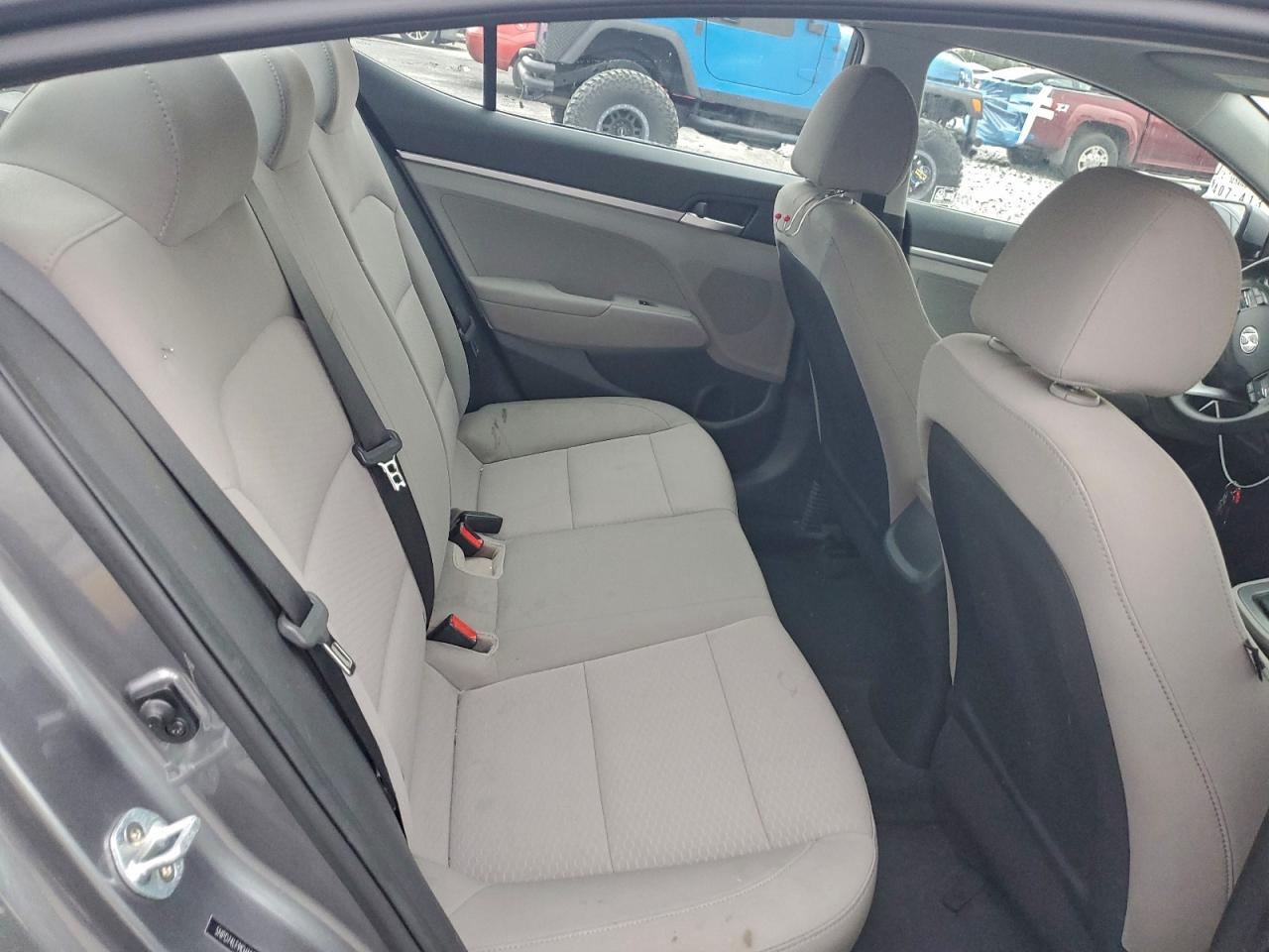 2019 HYUNDAI ELANTRA SE photo 28