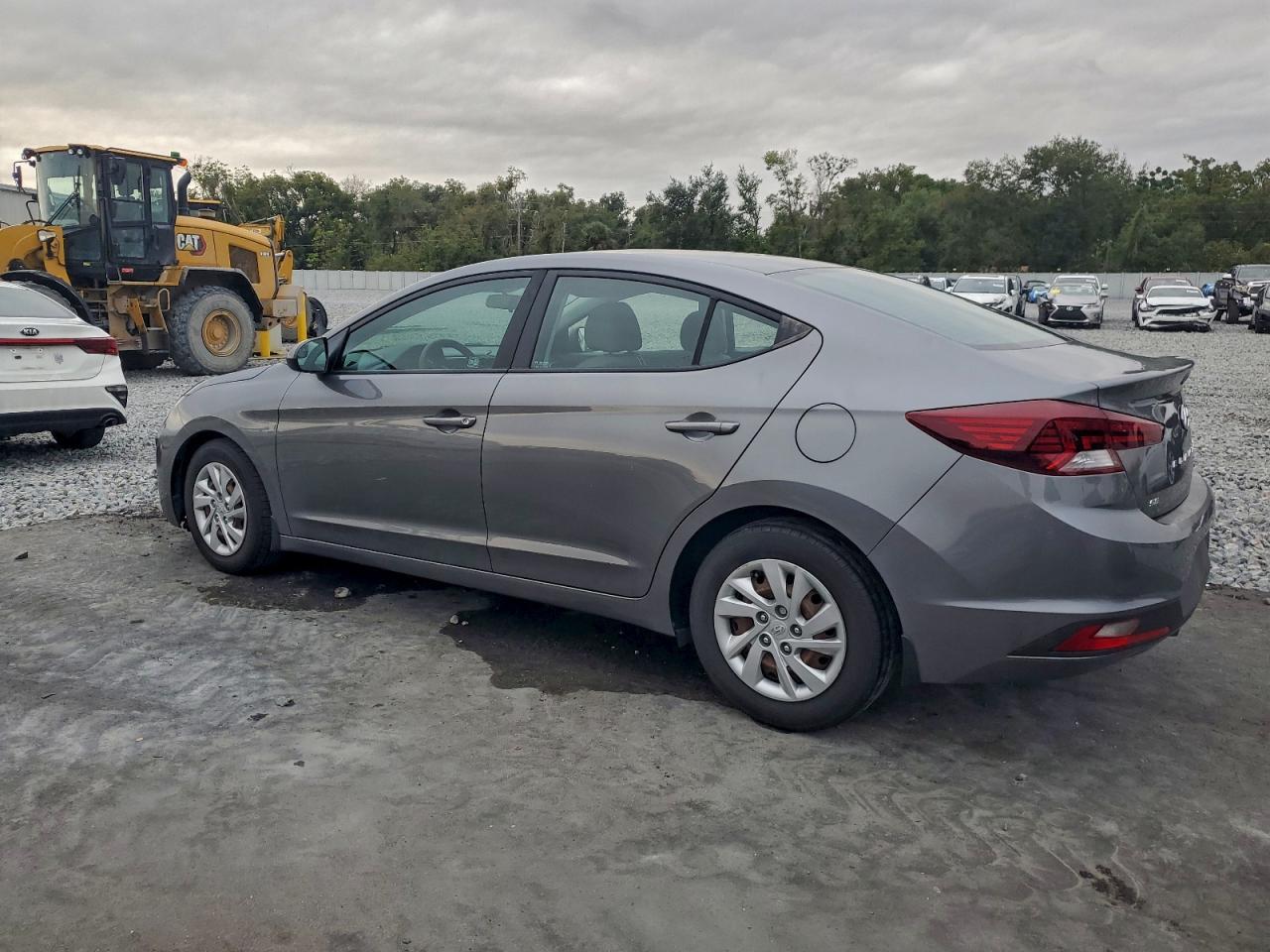 2019 HYUNDAI ELANTRA SE photo 4