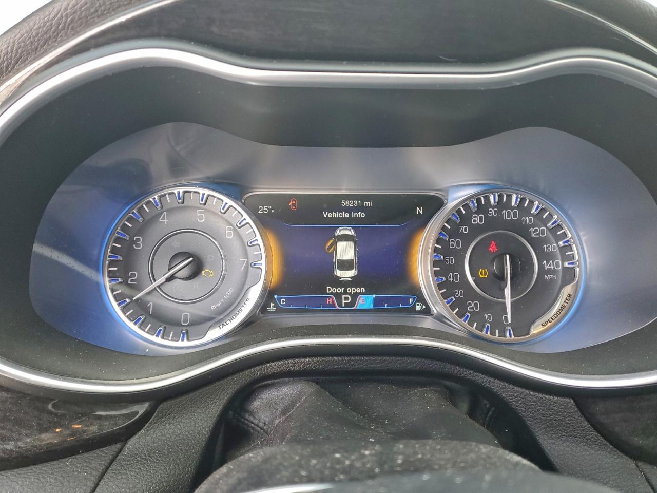 2016 CHRYSLER 200 C photo 9