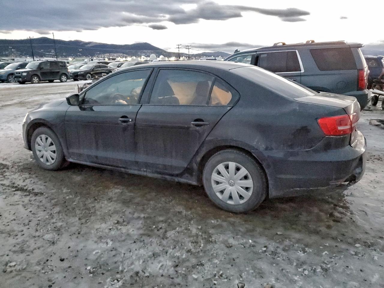 2015 VOLKSWAGEN JETTA BASE photo 3