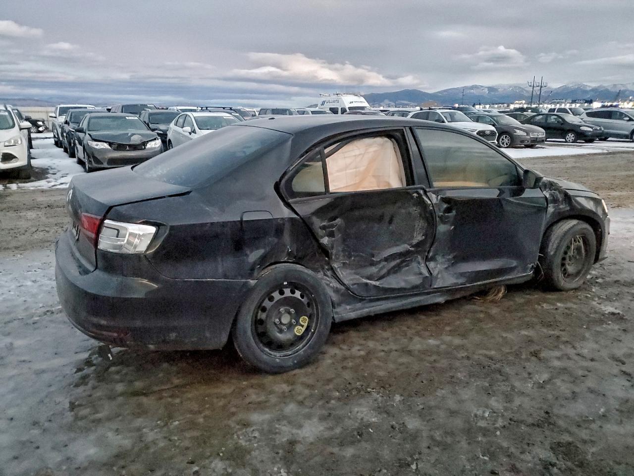 2015 VOLKSWAGEN JETTA BASE photo 5