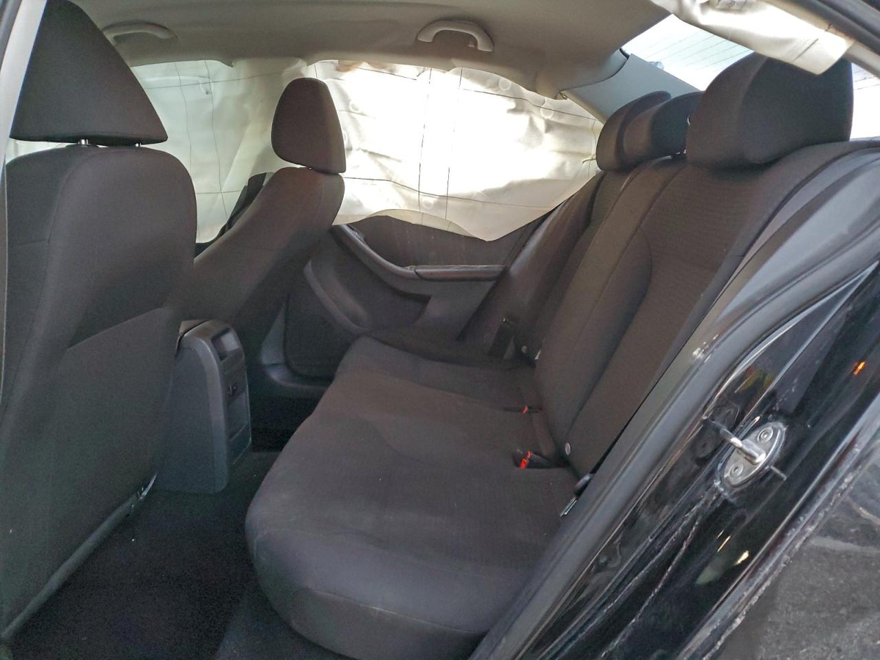 2015 VOLKSWAGEN JETTA BASE photo 19