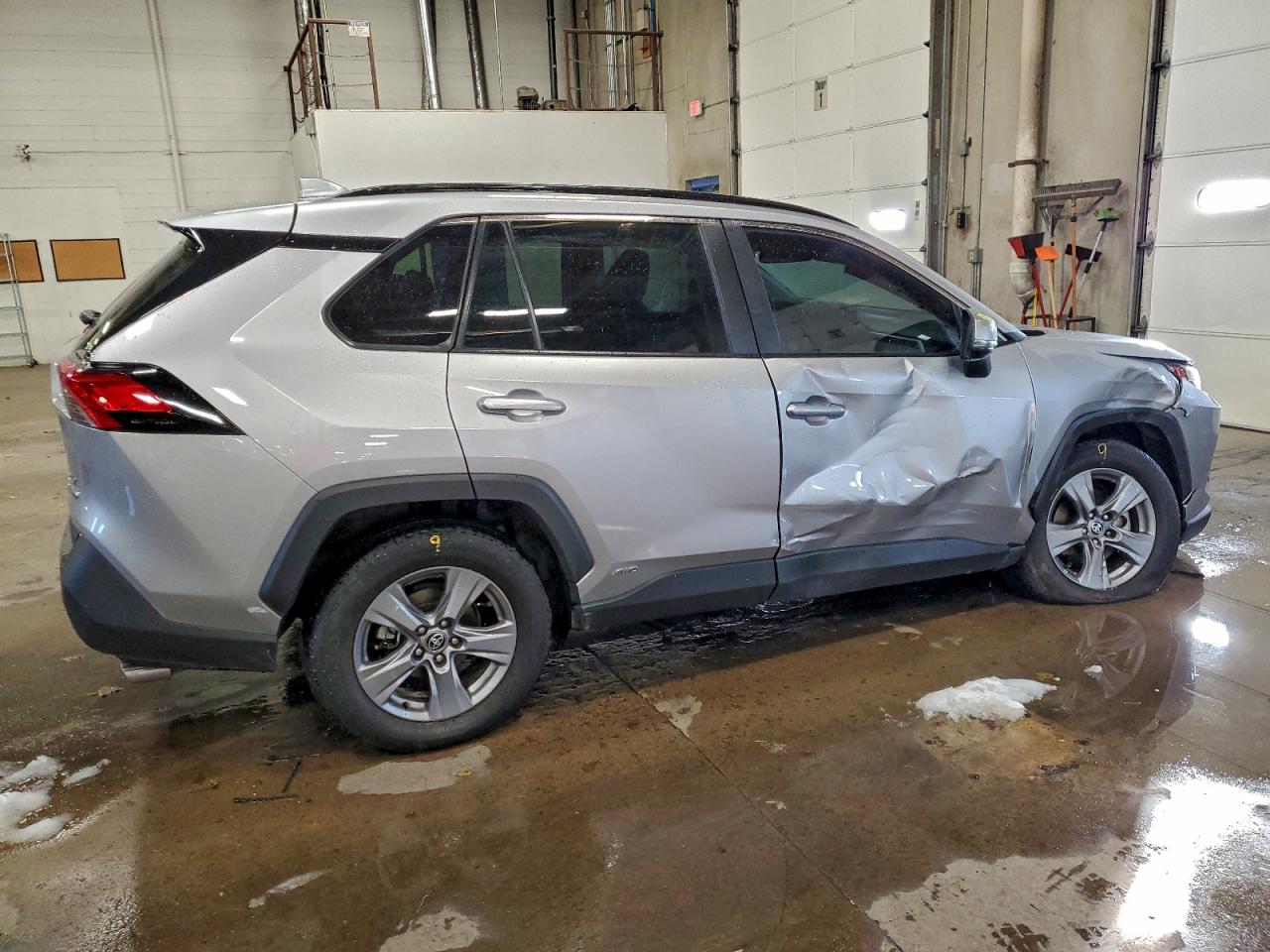 2022 TOYOTA RAV4 photo 3
