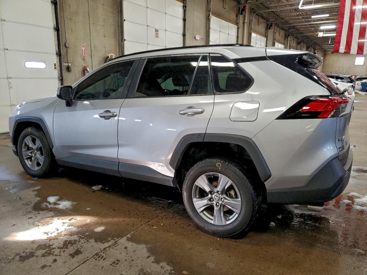 2022 TOYOTA RAV4 photo 2