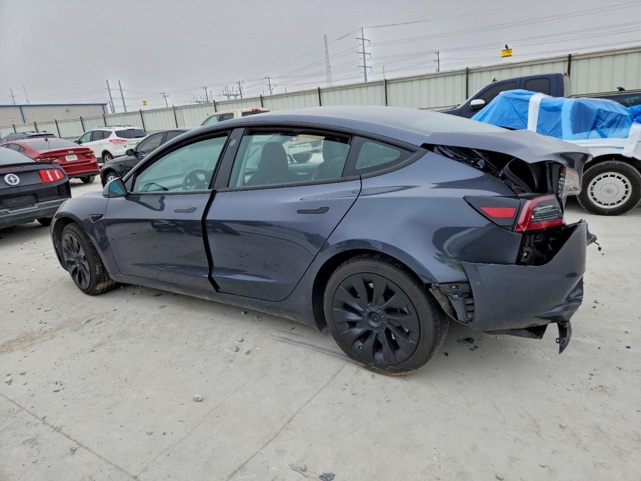 2022 TESLA MODEL 3 photo 3