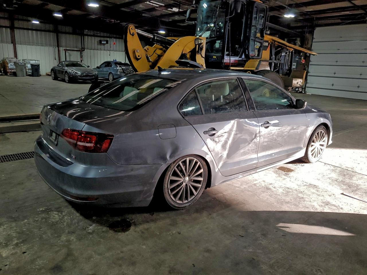 2016 VOLKSWAGEN JETTA SPORT photo 3