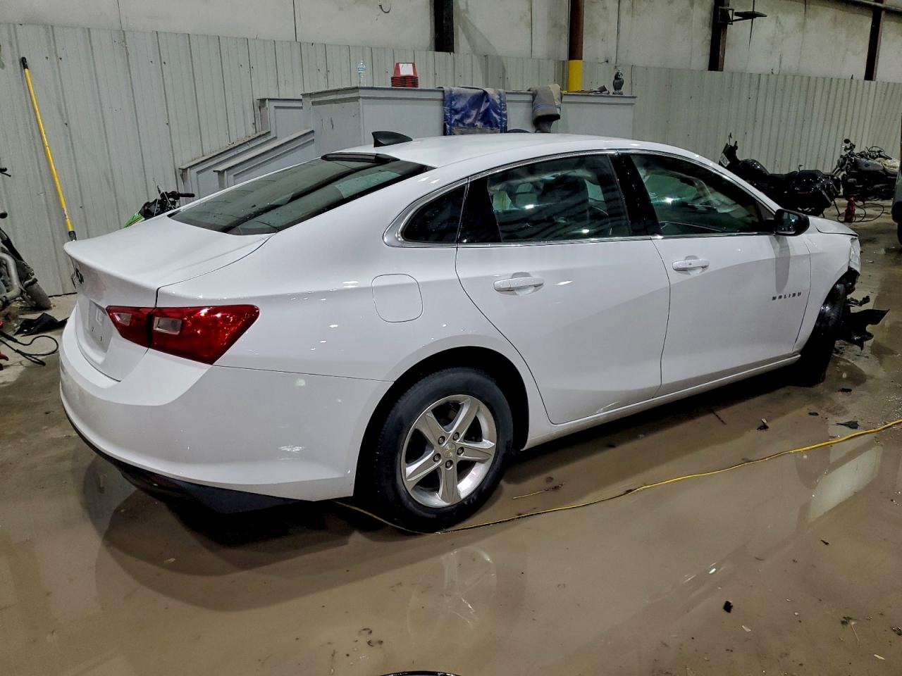 2021 CHEVROLET MALIBU LS photo 3