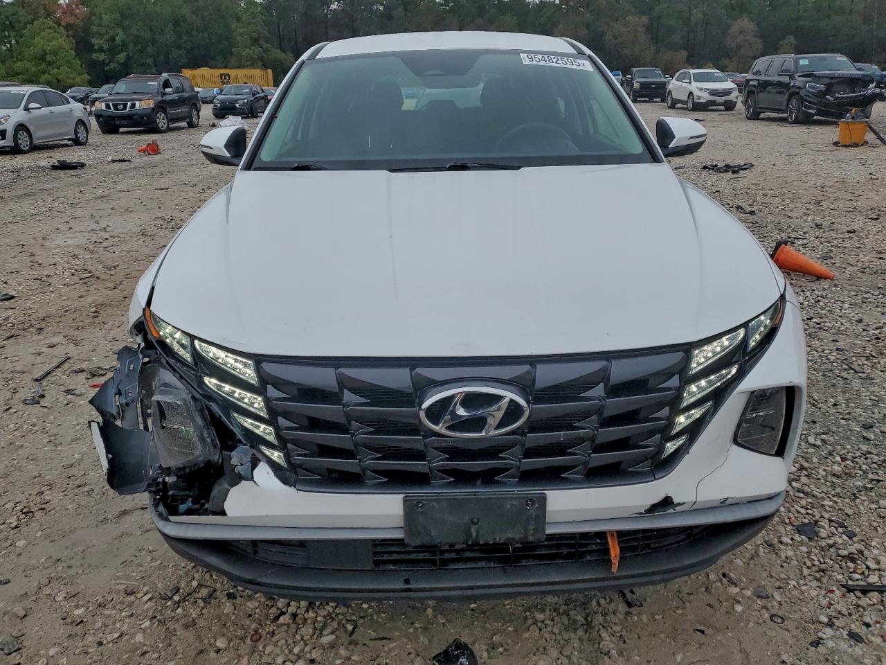 2022 HYUNDAI TUCSON SE photo 5