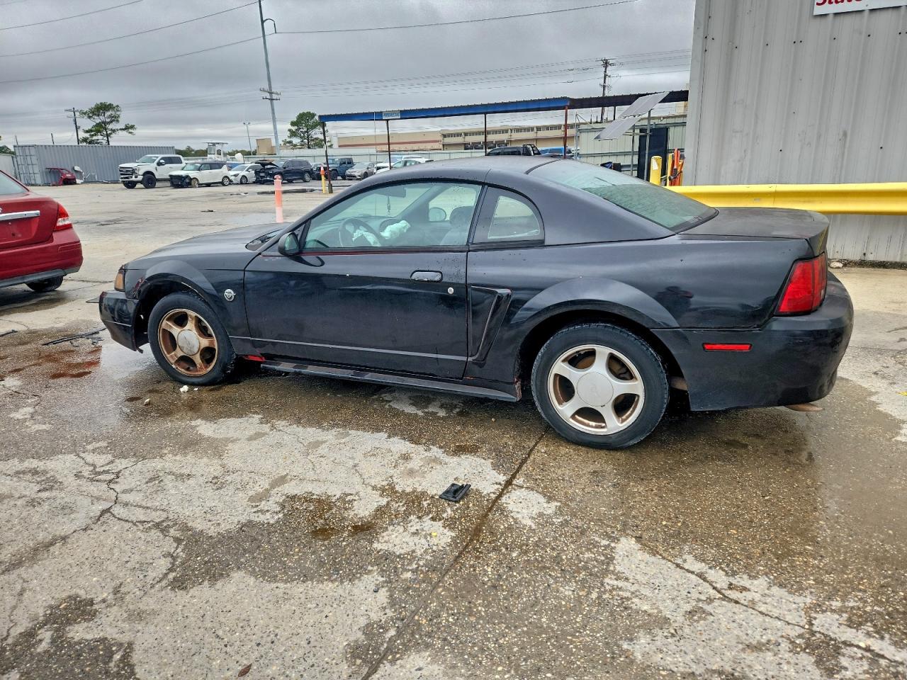 2004 FORD MUSTANG photo 2