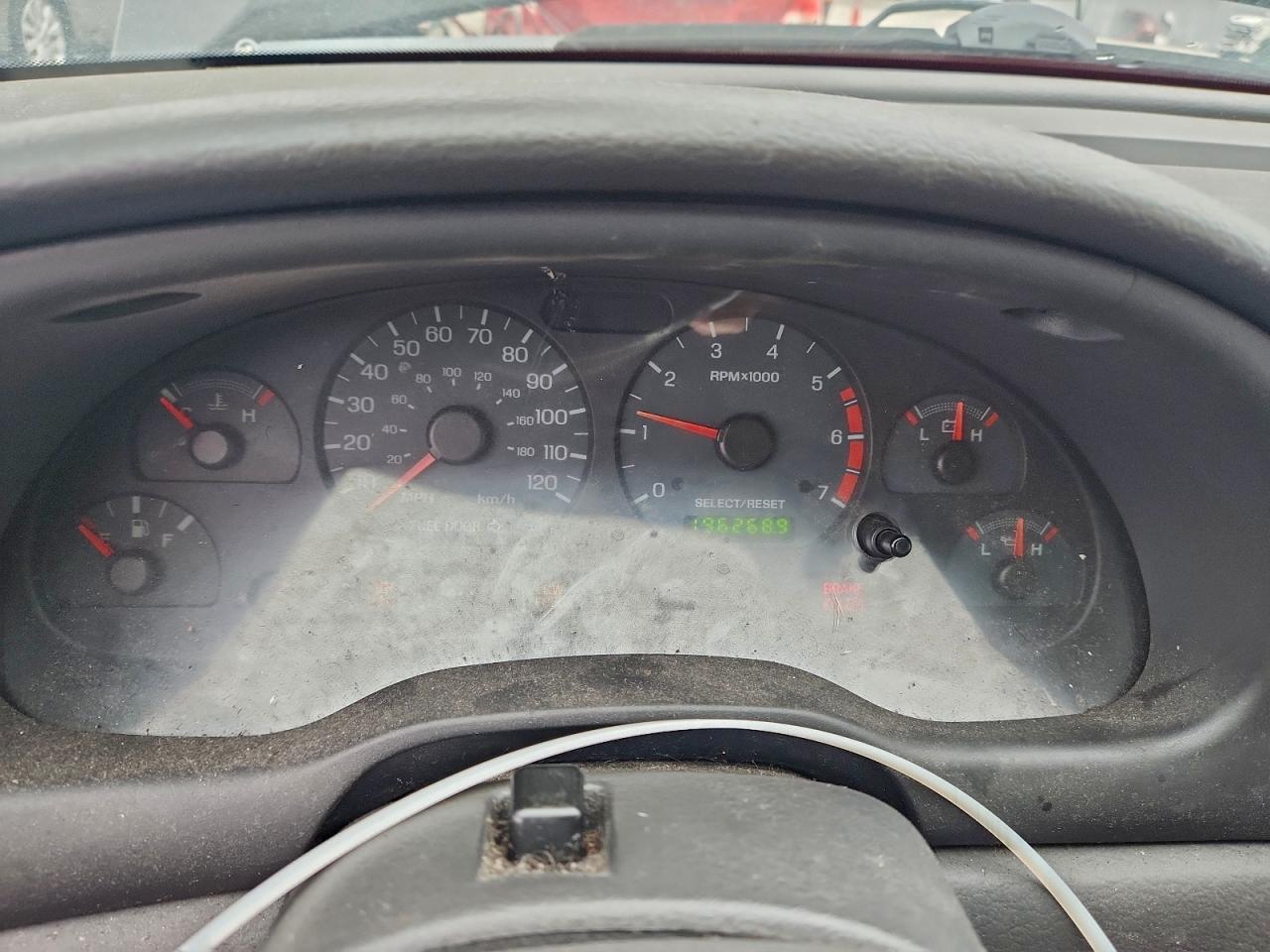 2004 FORD MUSTANG photo 9
