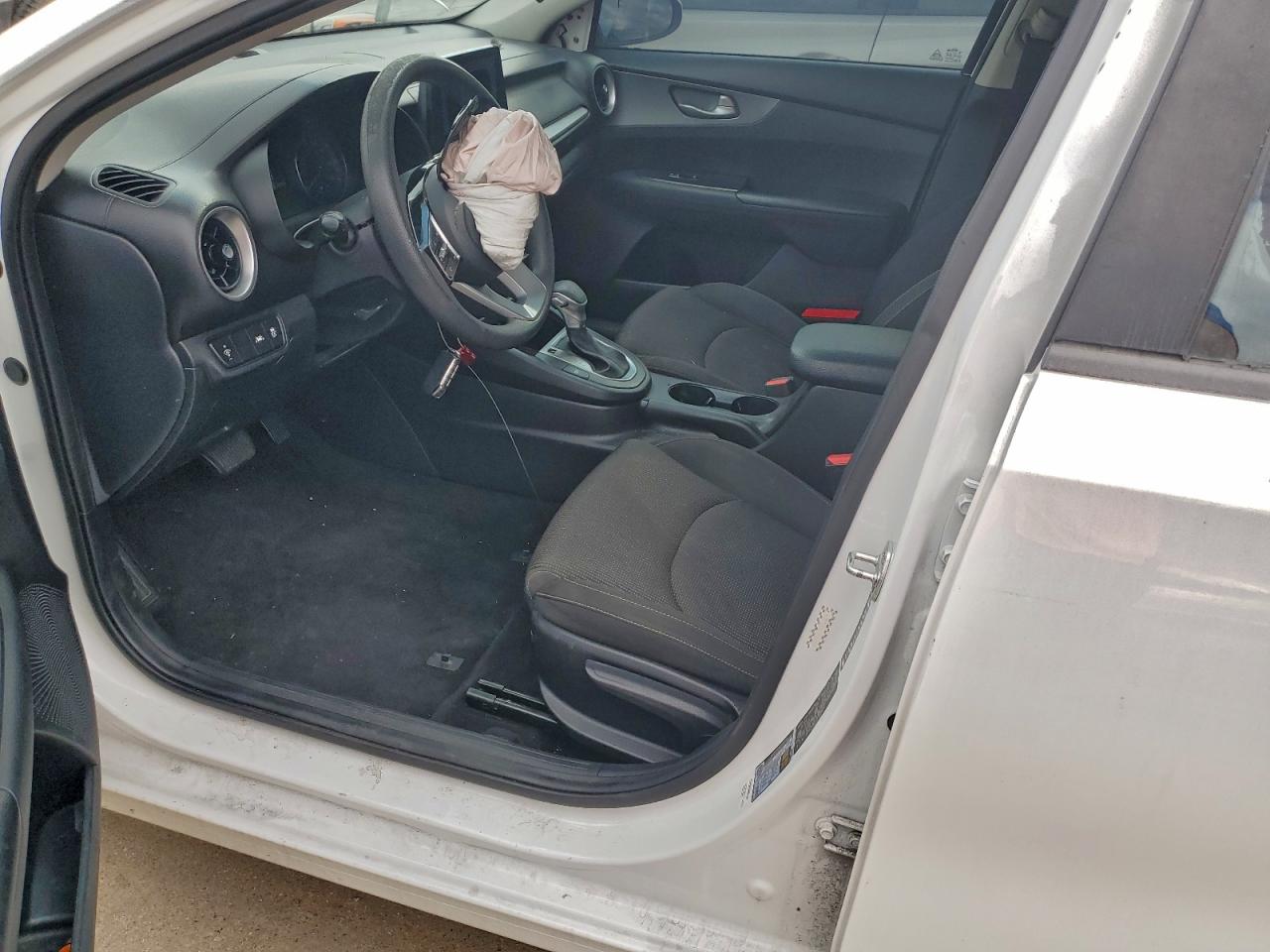2020 KIA FORTE LXS photo 13