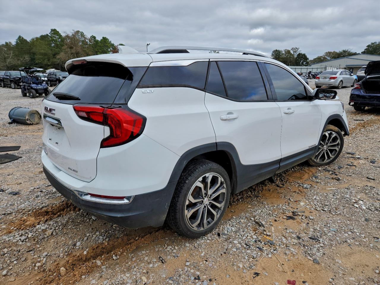 2019 GMC TERRAIN SLT photo 5