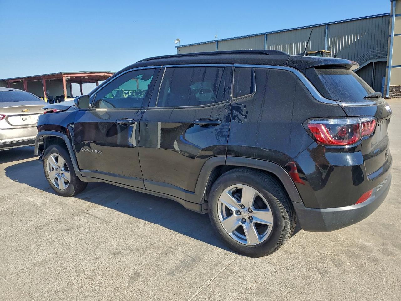 2022 JEEP COMPASS LATITUDE photo 3