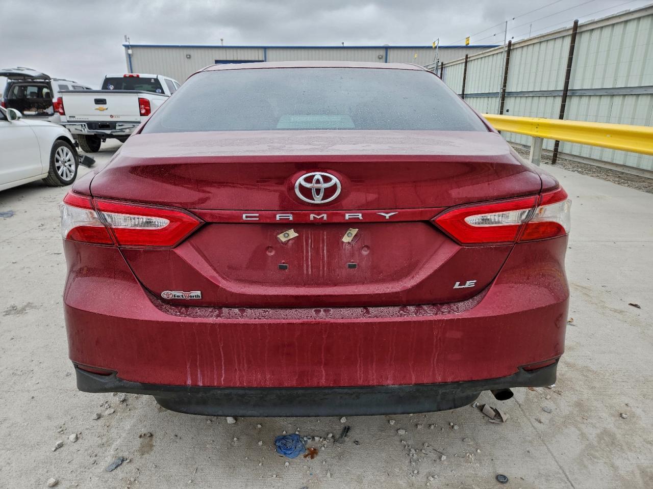 2018 TOYOTA CAMRY L photo 6