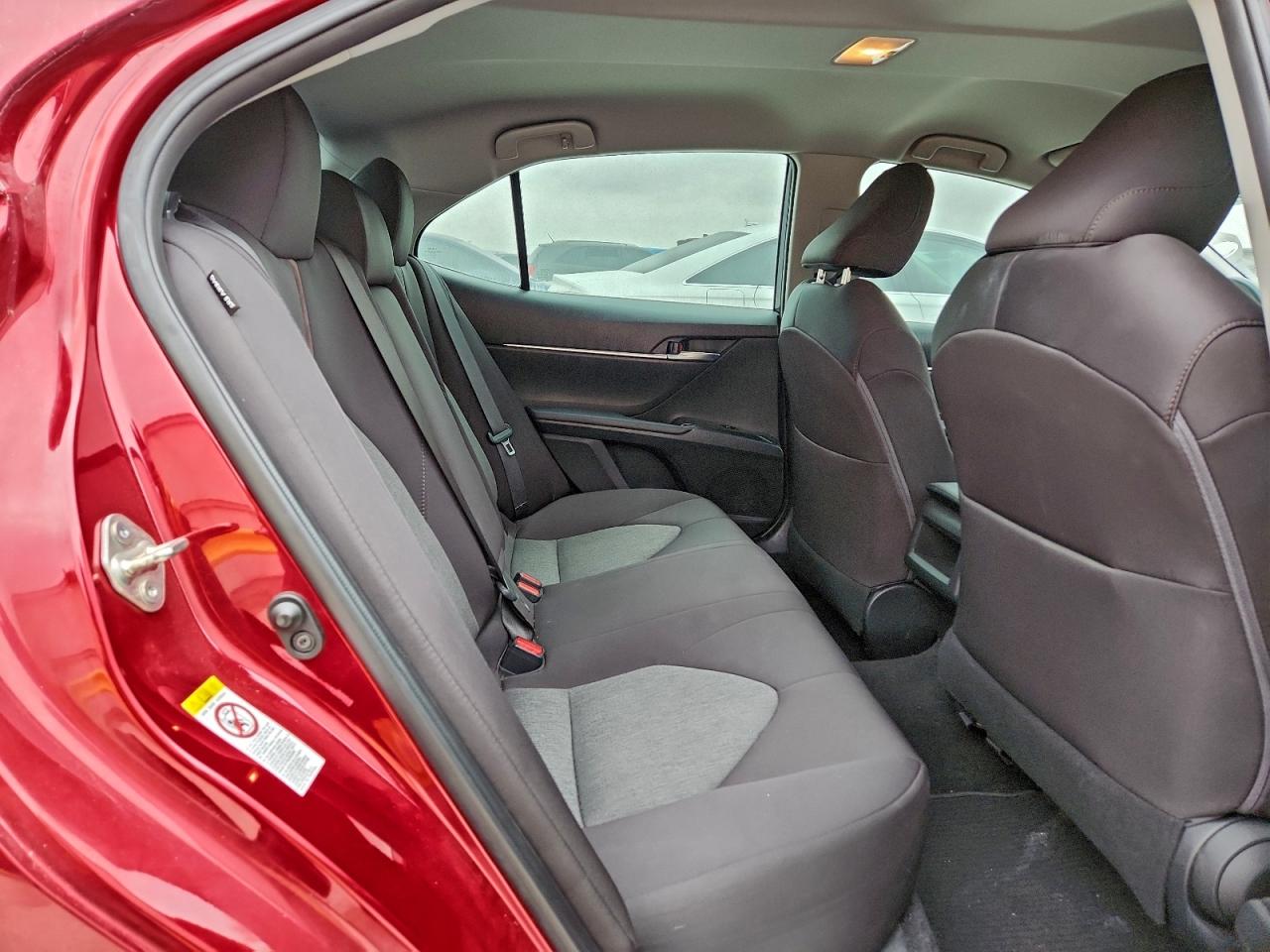 2018 TOYOTA CAMRY L photo 10