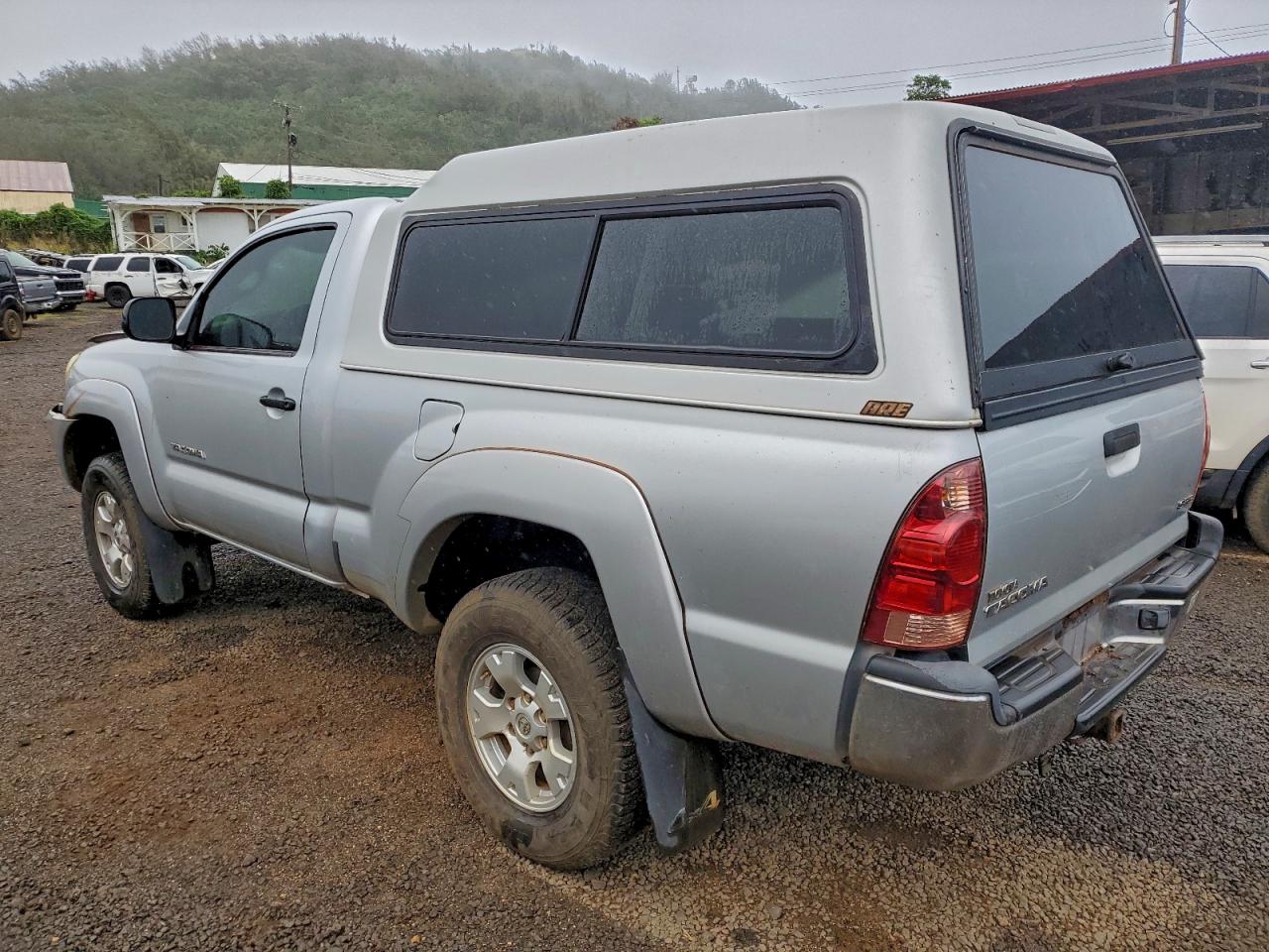 2006 TOYOTA TACOMA photo 2