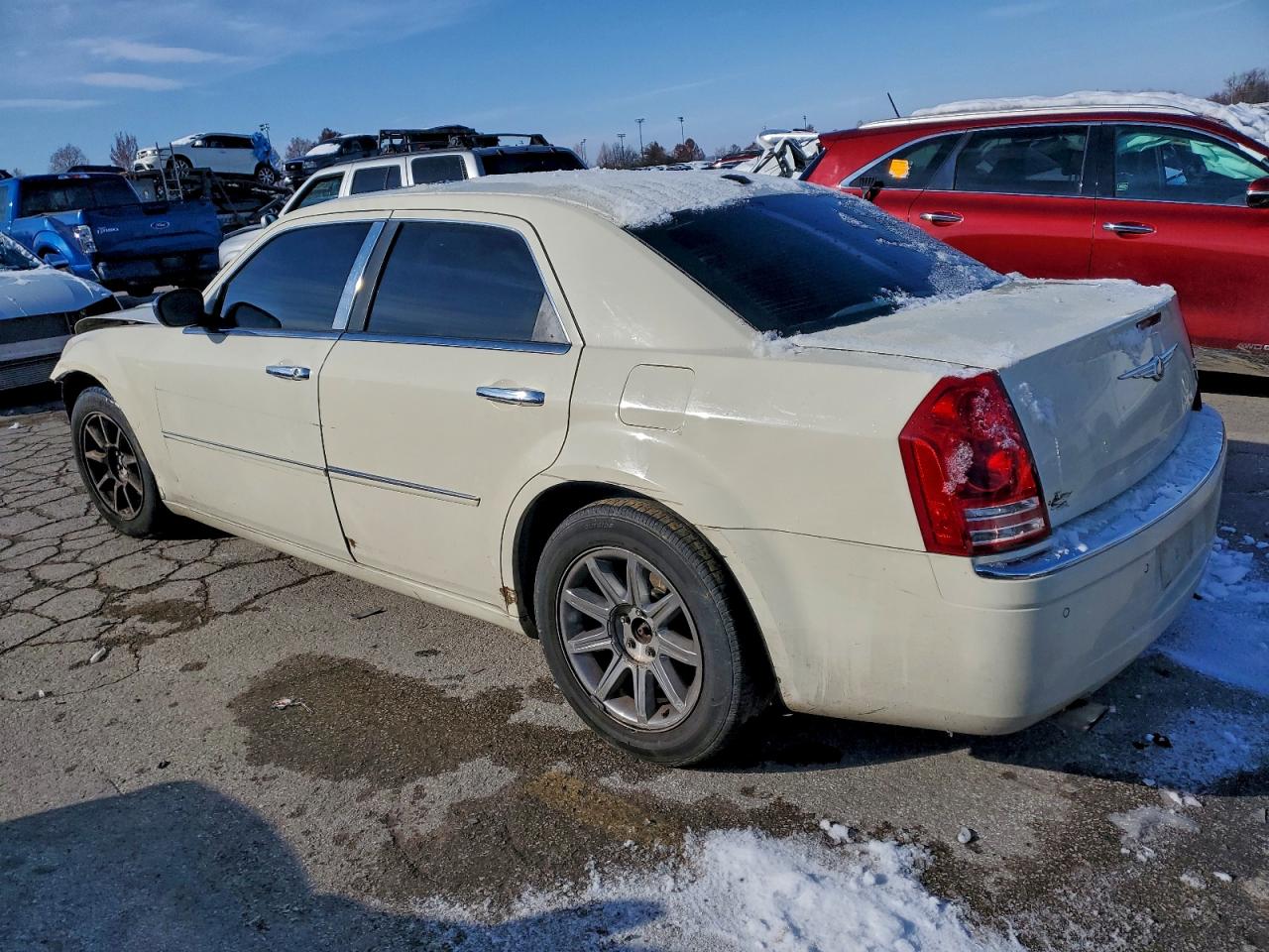 2010 CHRYSLER 300C photo 2