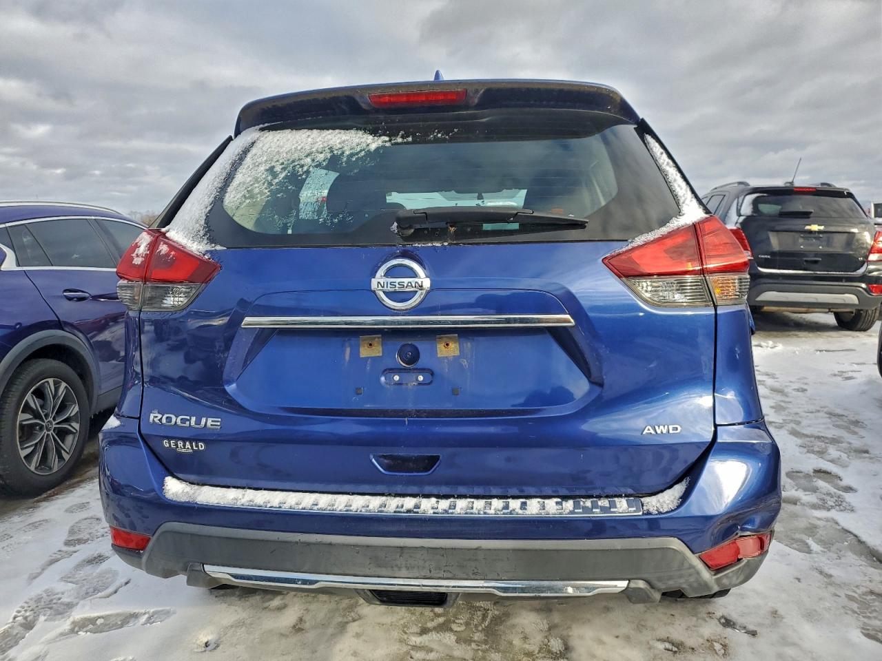 2017 NISSAN ROGUE S photo 16