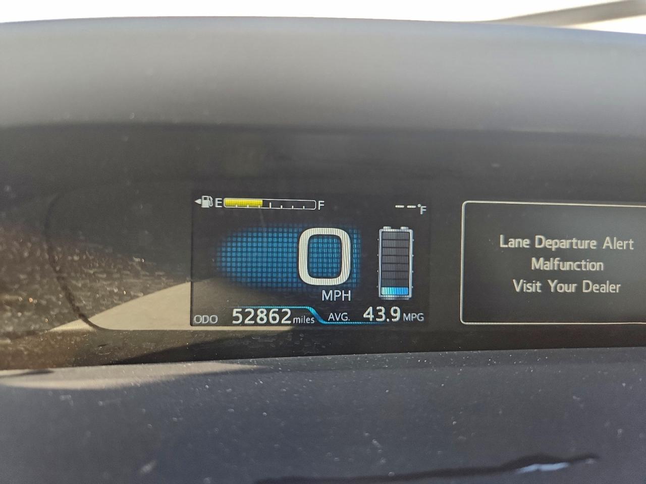 2017 TOYOTA PRIUS TWO photo 9