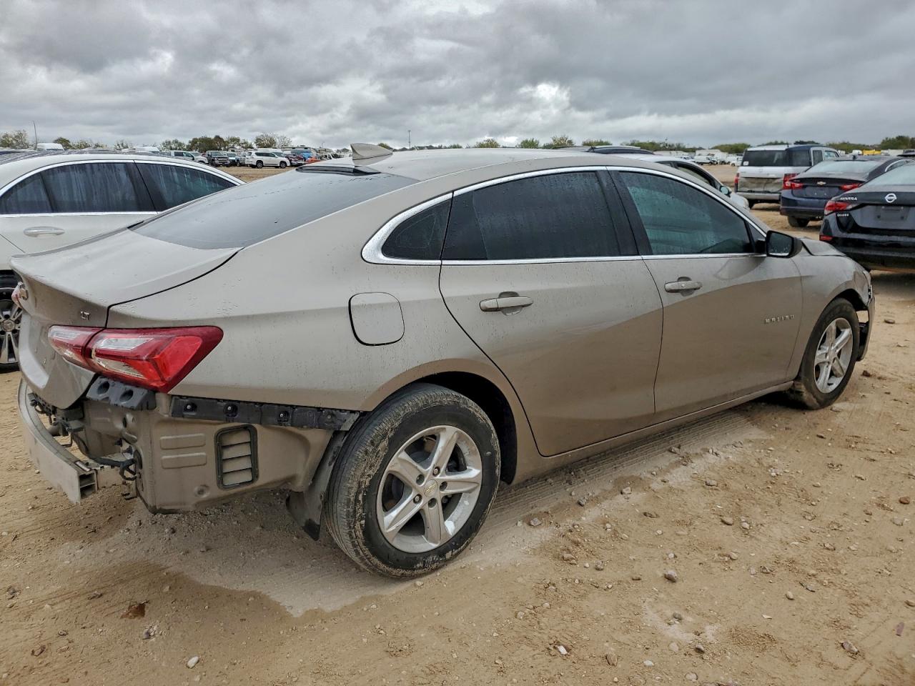 2022 CHEVROLET MALIBU LT photo 7