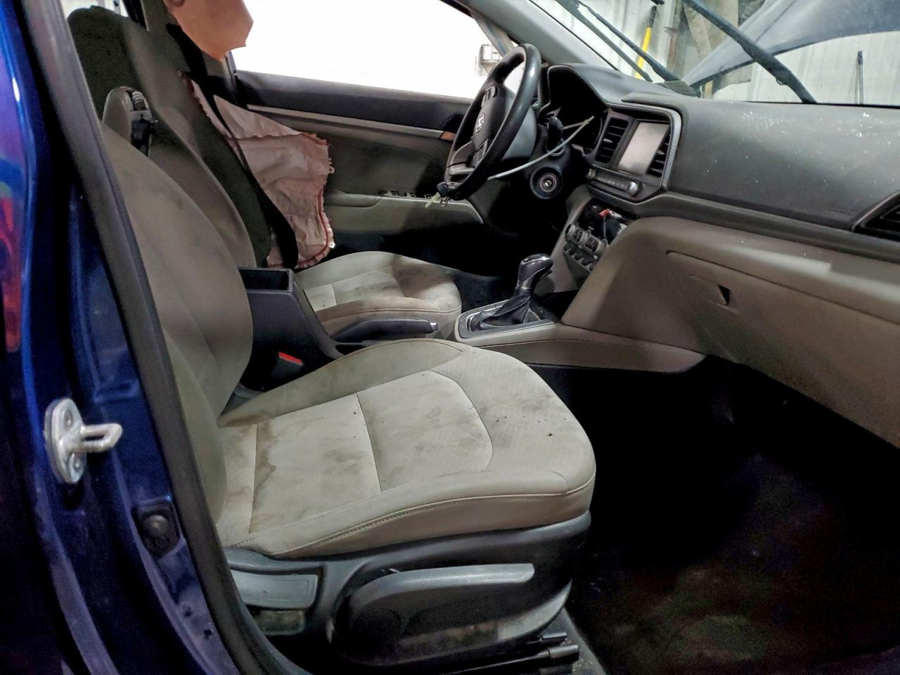 2020 HYUNDAI ELANTRA SEL photo 13