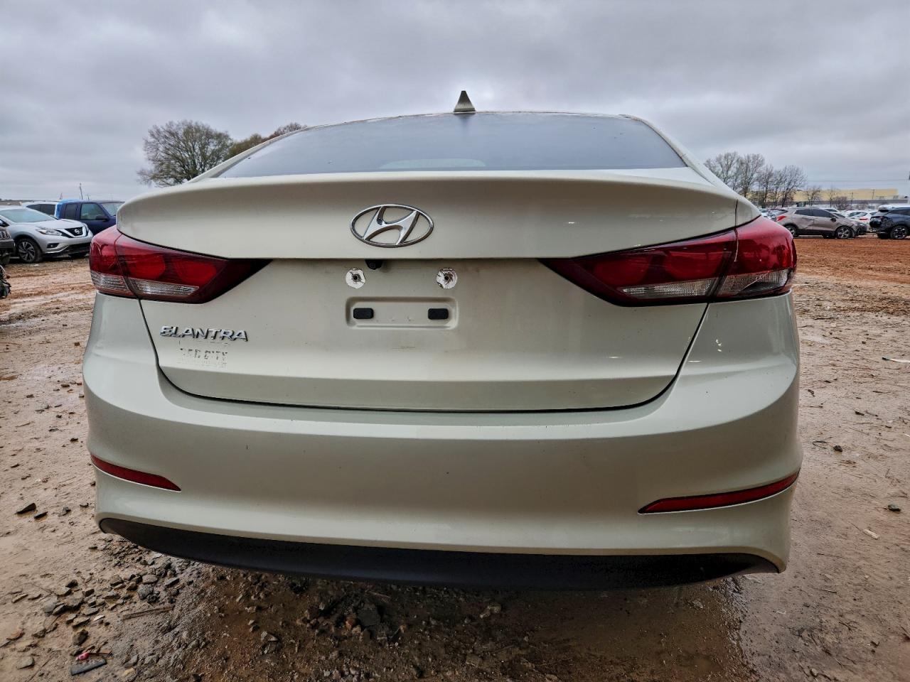 2017 HYUNDAI ELANTRA SE photo 11