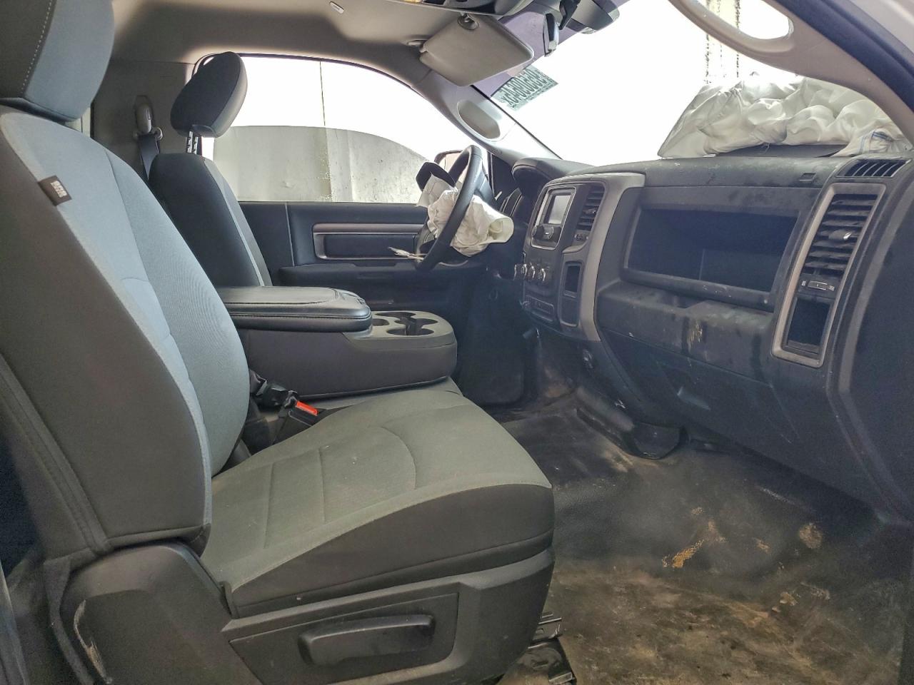 2023 RAM 1500 CLASSIC TRADESM photo 19
