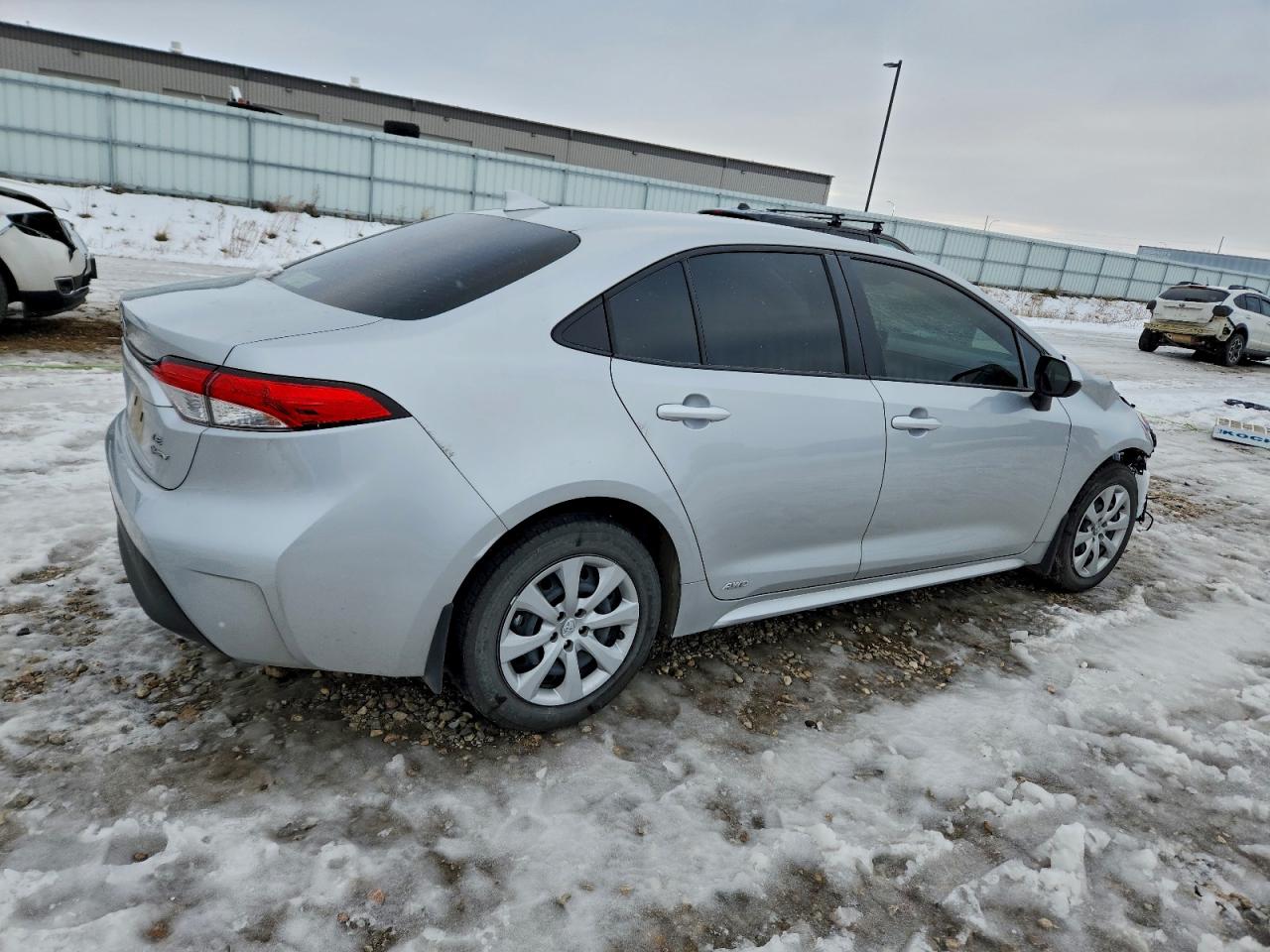 2025 TOYOTA COROLLA LE photo 3