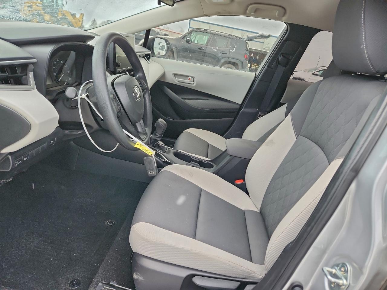 2025 TOYOTA COROLLA LE photo 7