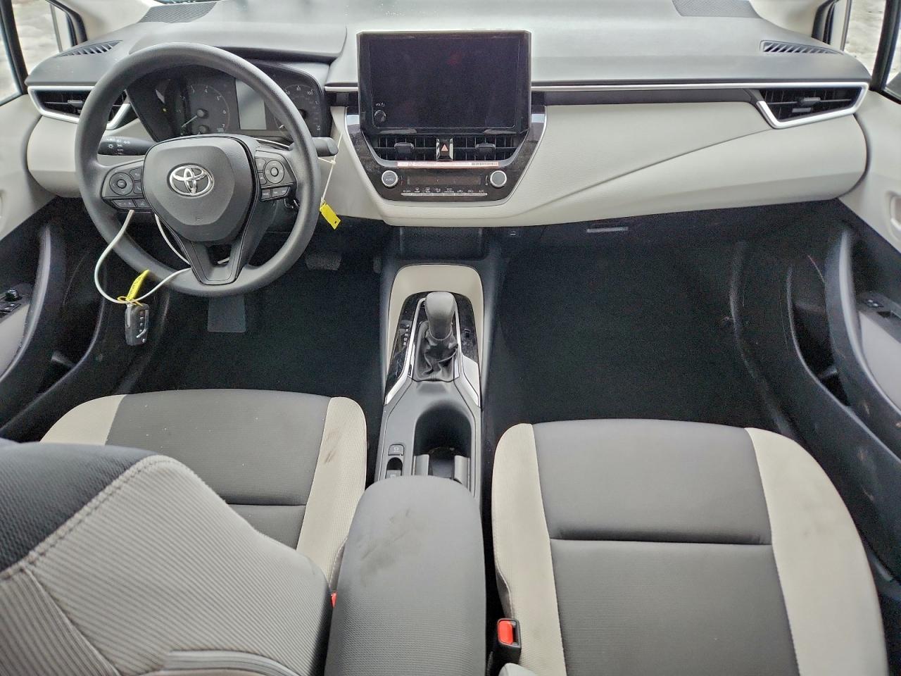 2025 TOYOTA COROLLA LE photo 8