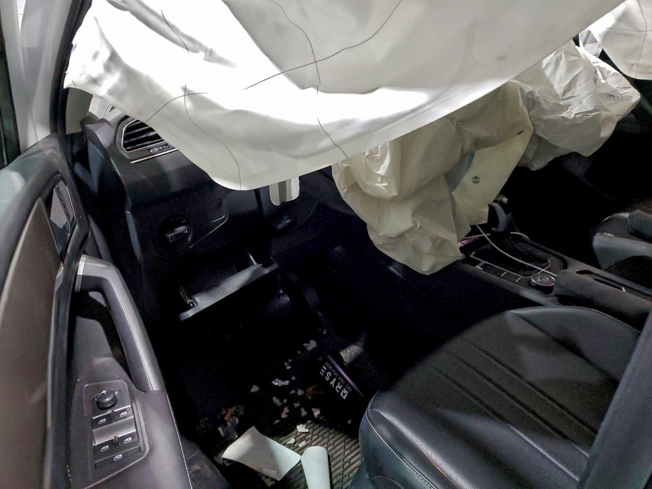 2024 VOLKSWAGEN TIGUAN SE photo 8